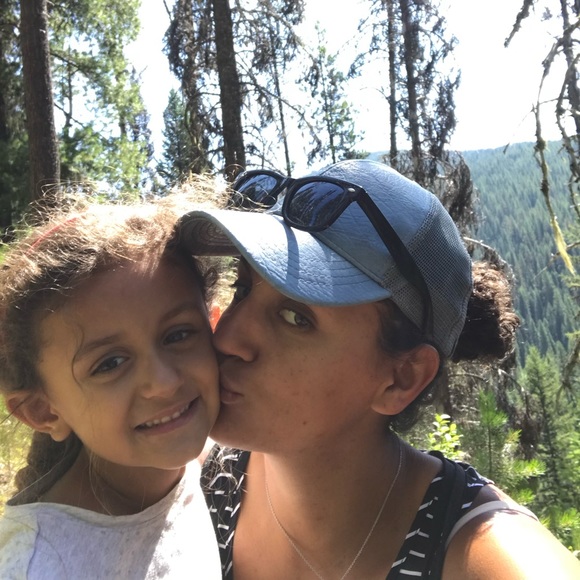 Meet your fellow posher Paige 😁 - Picture 4 of 5